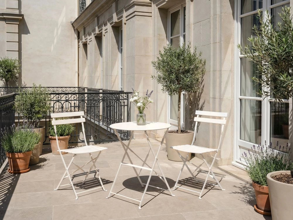 Set da Esterno 3 pezzi Tavolino e 2 Sedile Pieghevoli in Metallo Bianco Sporco Giardino Terrazzo Balcone
