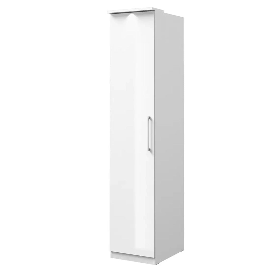 Cabina armadio completa collezione MODULO colore bianco con LED, pannelli di finitura e pacchetti di ripiani inclusi.