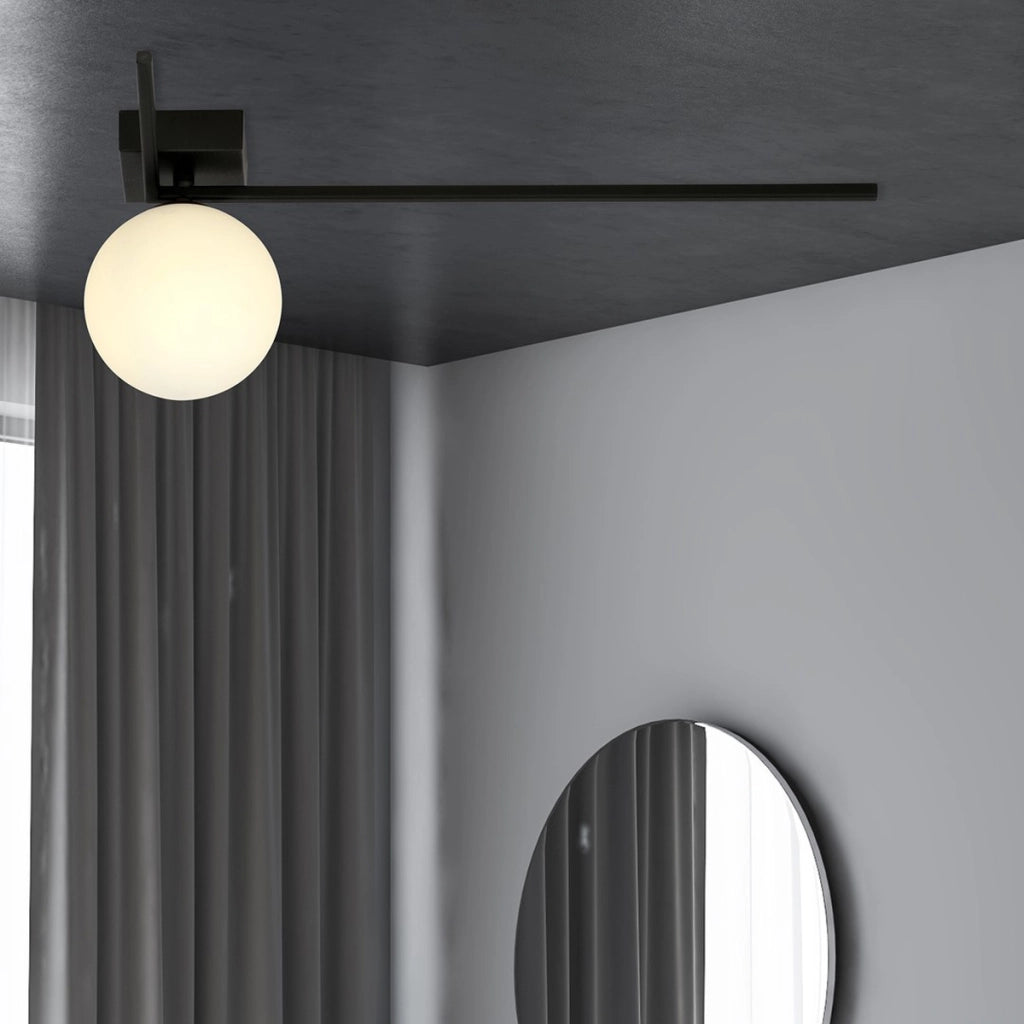 Lampada da soffitto IMAGO in acciaio nero e vetro opalino