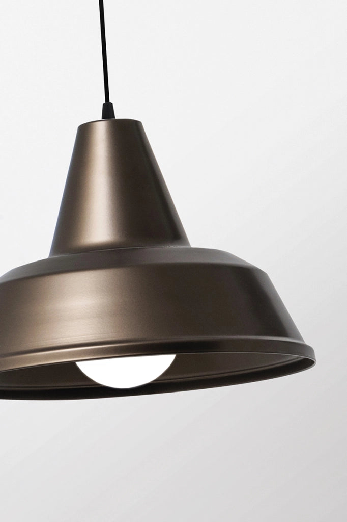 Lampada a Sospensione UMA Colore Bianco - Design Industriale in Metallo, Attacco E27, 75W, IP20, Ideale per Illuminazione Interni - Rossini Group