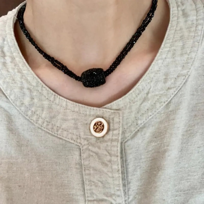 Collana fatta a mano con perline di cristallo nere e grigie, regalo di Natale o di compleanno.
