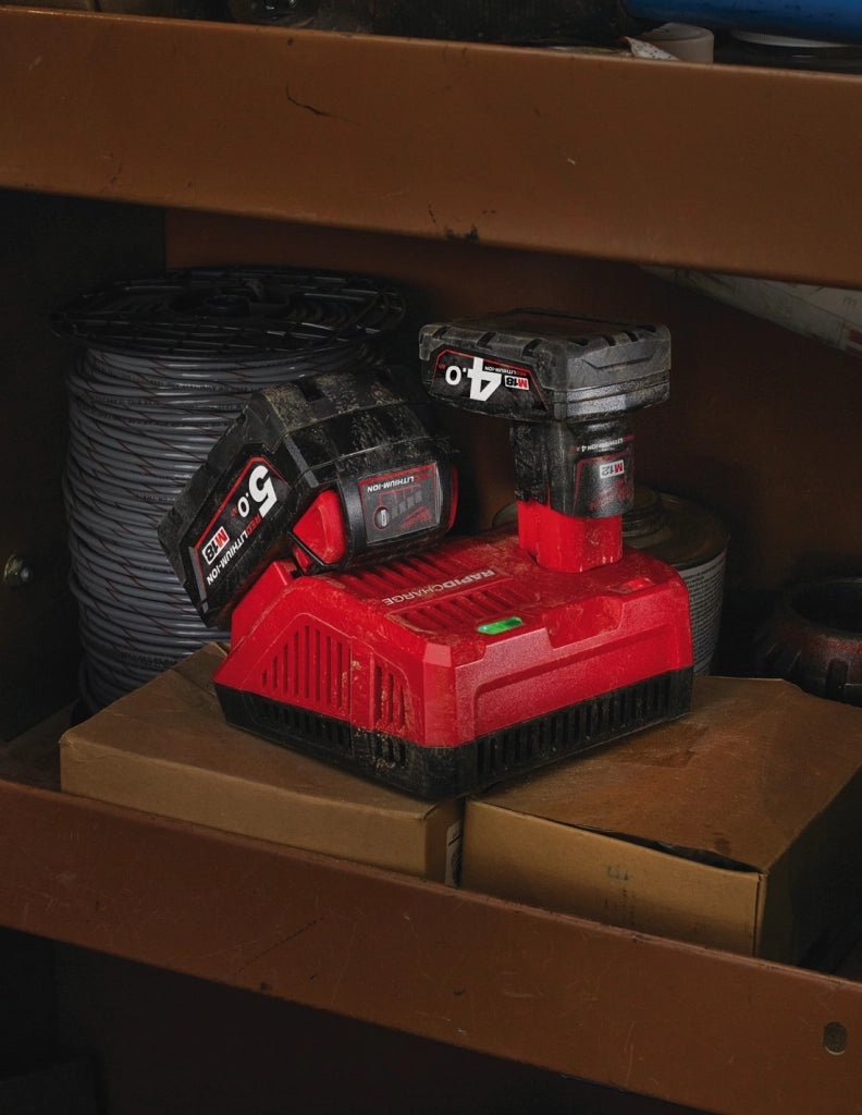 Caricabatterie Milwaukee M12-18 FC