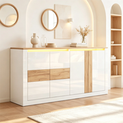 Sideboard 140¡Á35¡Á70 cm in MDF, 4 ante scorrevoli, LED RGB, finitura bianco lucido/effetto legno naturale e ripiani regolabili.