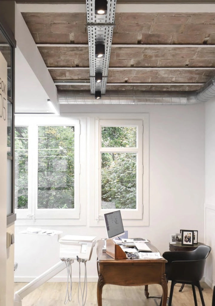 Zio Surface Faretto a soffitto LED orientabile 360 gradi, attacco GU10 50mm, IP20, colore Nero Opaco, forma quadrata - Beneito & Faure