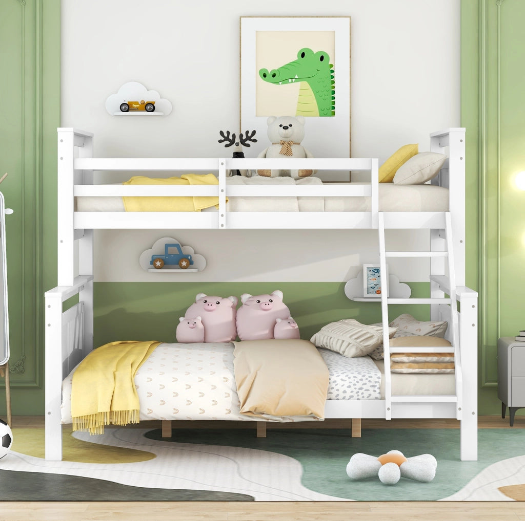 Letto a castello in pino bianco 90x200/140x200 cm con scala e sponde di sicurezza