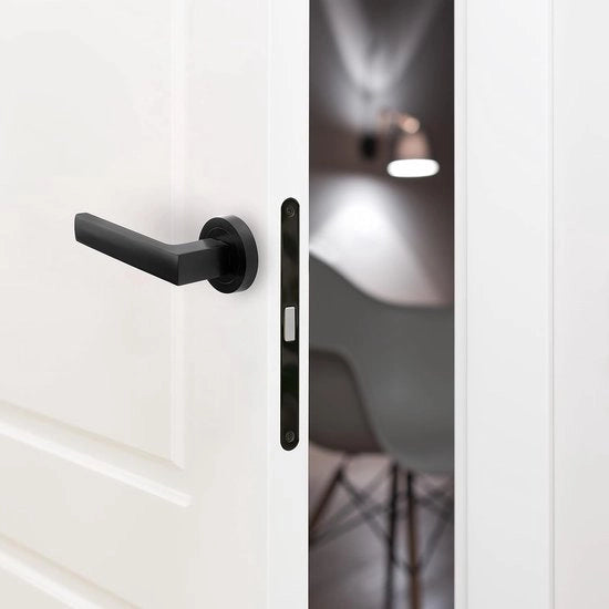 Ferramenta di chiusura porta - attacco porta - impianto di chiusura porta - maniglia porta / Maniglia porta e maniglione porta