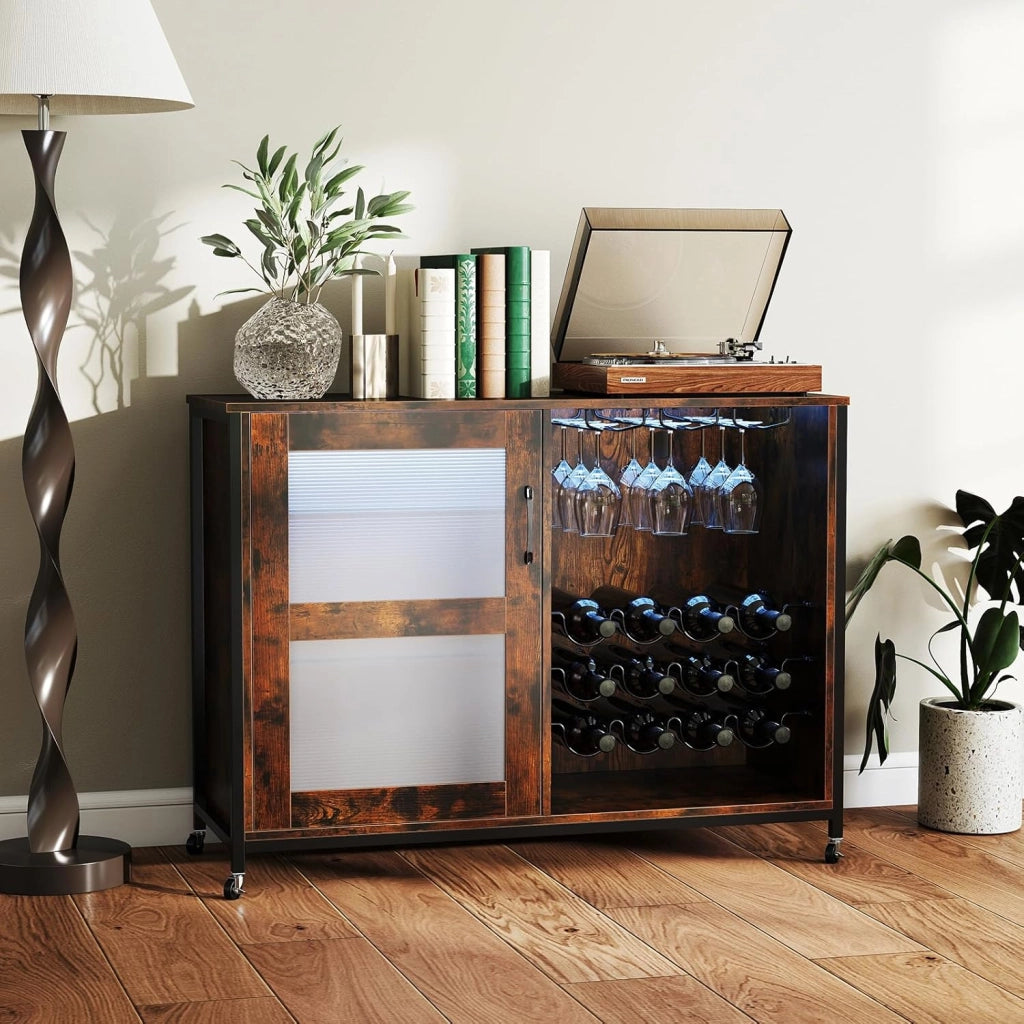 Armadietto per vino con illuminazione, armadio da bar con ruote, armadietto per vino e porta vetro, cucina con ripiani regolabili, credenza industriale