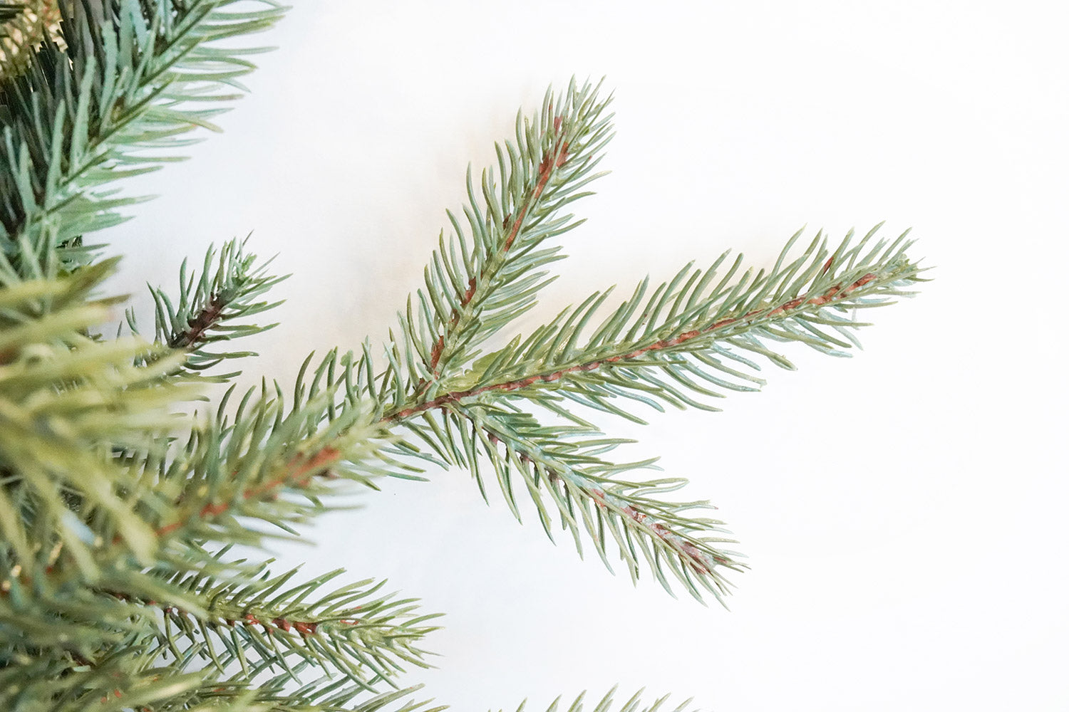 Albero di Natale Artificiale 240 cm 60 Rami con Tronco Pino Adamello Verde
