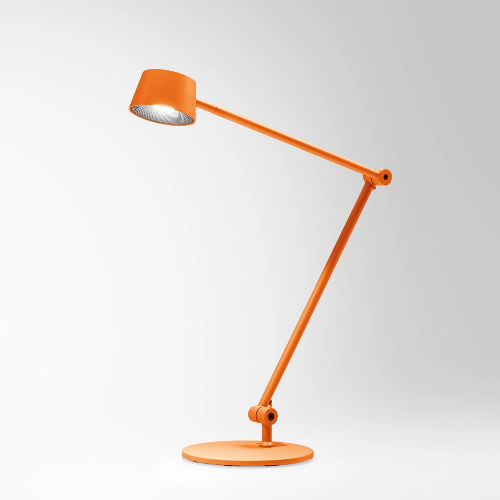 Lampada da Tavolo Efira L - 6,2W LED 3000K Orientabile Dimmerabile, Struttura in Alluminio Arancio Bruciato con Diffusore in Metacrilato - Gea Luce