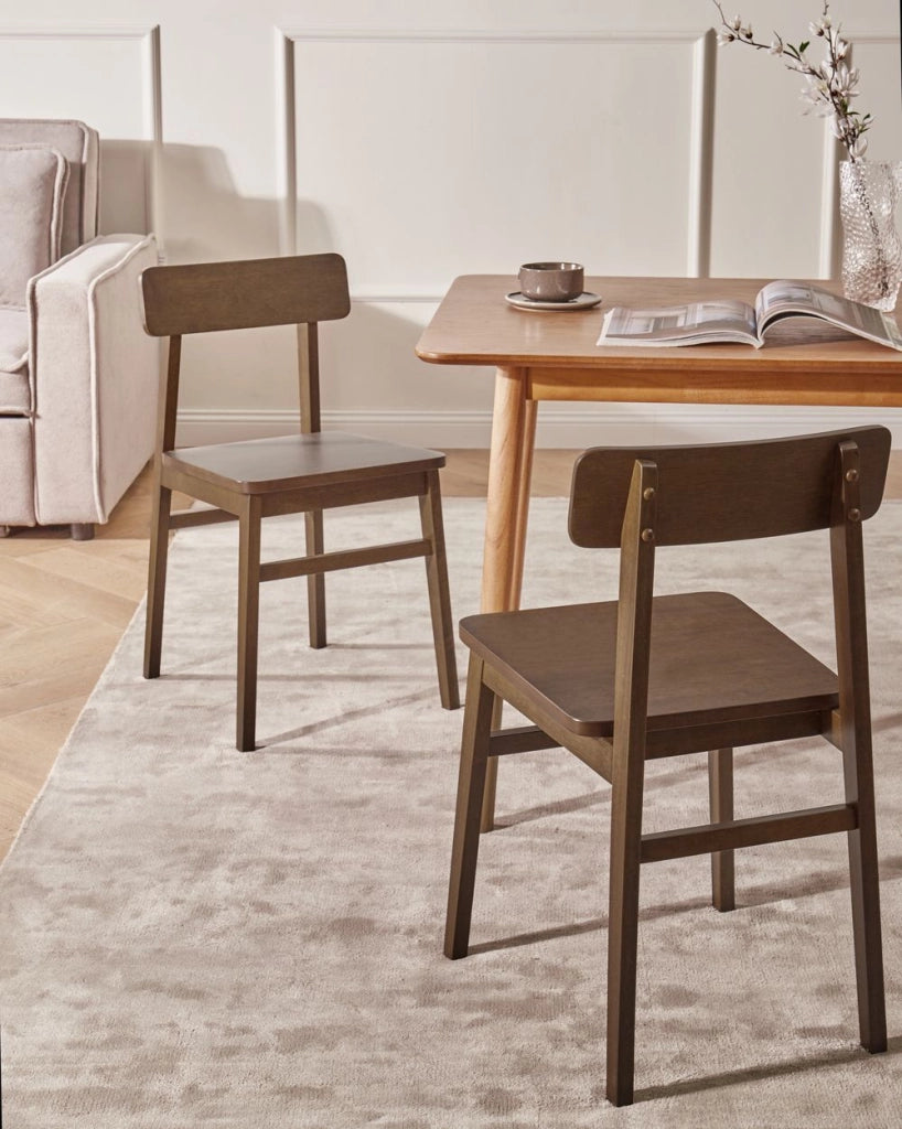 Set di 2 sedie da pranzo con struttura in legno di gomma marrone scuro Mobili da cucina e sala da pranzo in stile tradizionale