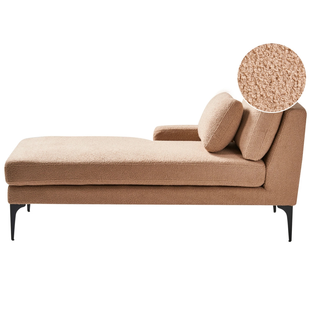 Chaise Lounge a destra Tappezzeria in bouclé beige sabbia con rivestimento in acqua Gambe in metallo con cuscini