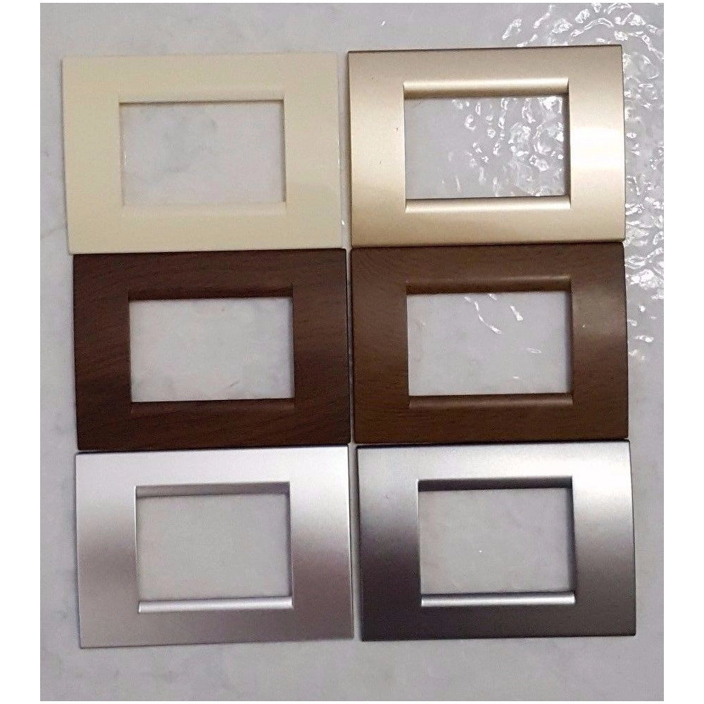 Trade Shop - Placca Placche Placchete Compatibili Living Light In Abs 3 4 7 Posti Colorate - Beige -3 Fori     -