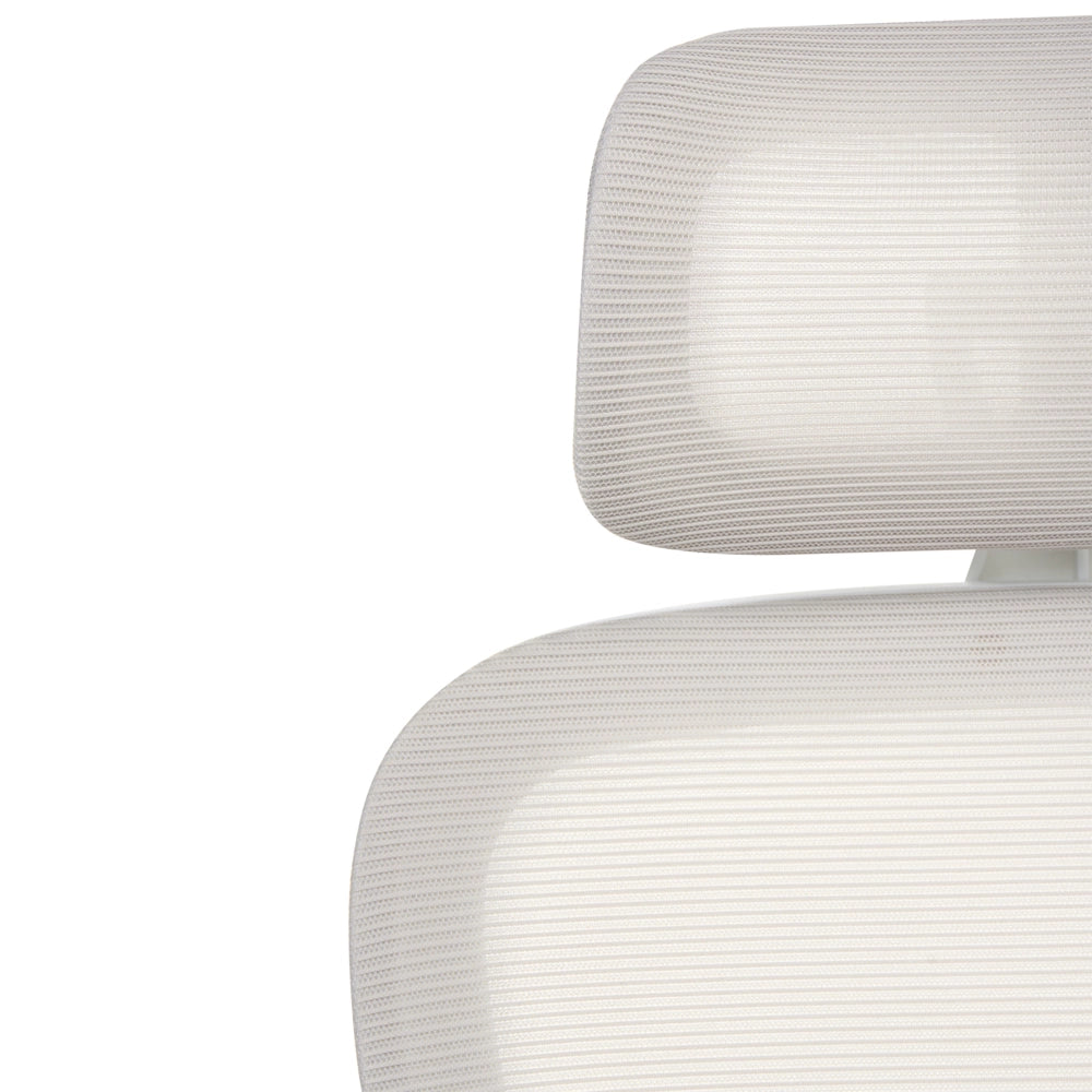 Sedia da ufficio beige con rivestimento in rete base in ferro girevole altezza regolabile poggiatesta e braccioli schienale reclinabile