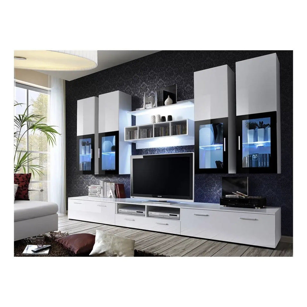 Composizione di mobili TV design collezione LORA. Colori bianco opaco e bianco lucido.