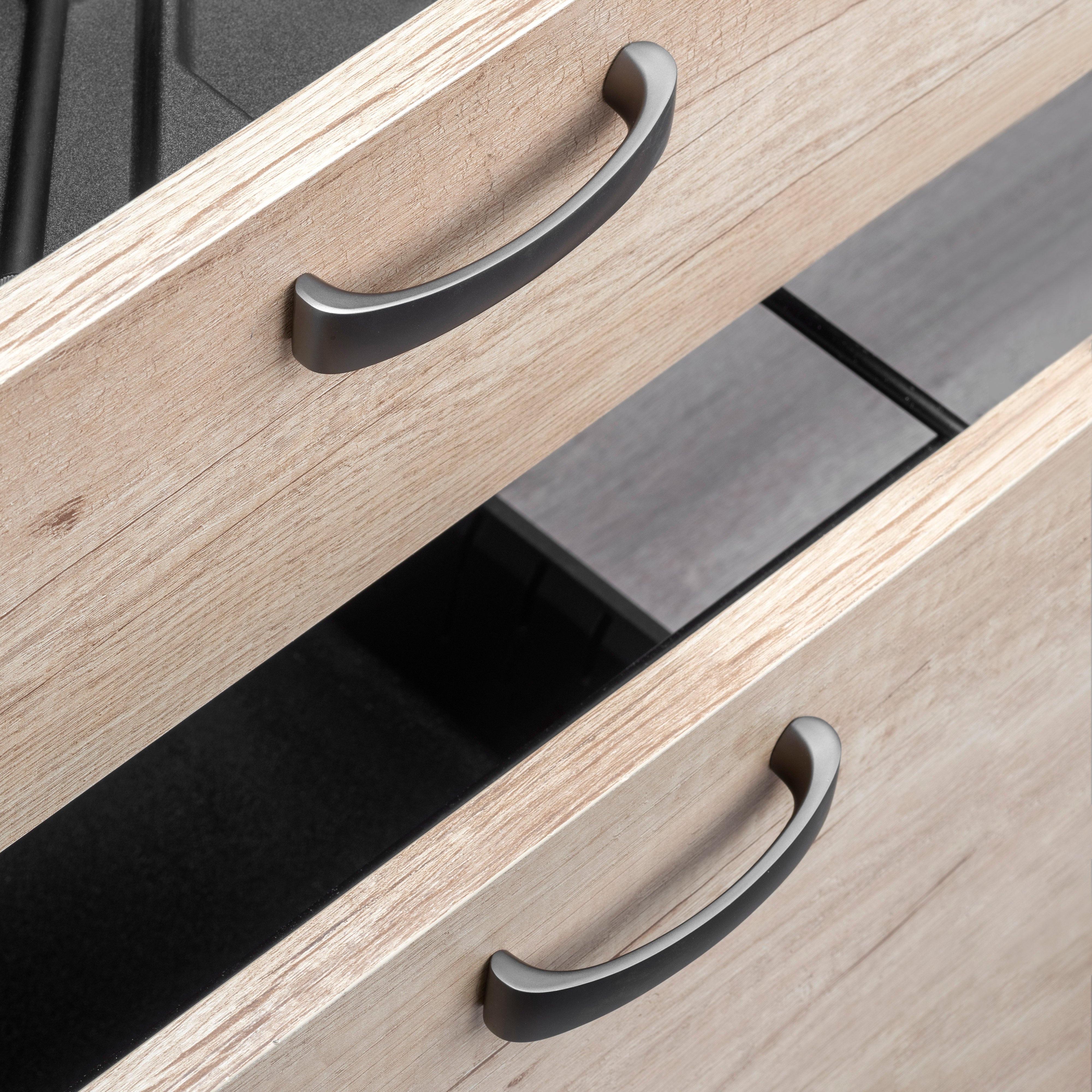 Emuca Maniglia per mobile Kyoto, L 142 mm, interasse 128 mm, Titanio, Zama, 1 lotto di 20 unitÃ 