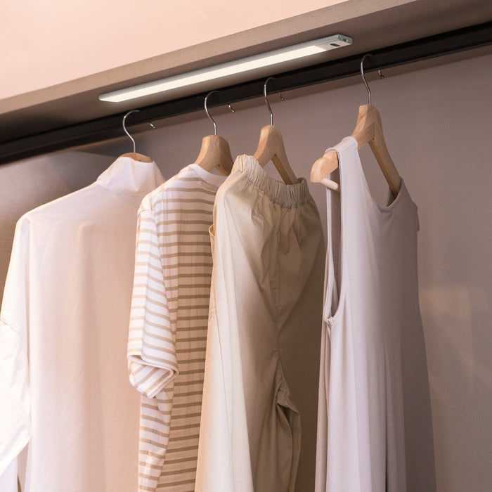 Emuca Luminaria LED Kaus ricaricabile tramite usb e con sensore switch, L 240 mm, Anodizzato opaco, Tecnoplastica e Alluminio