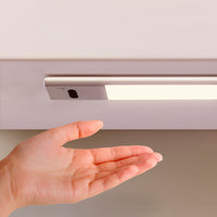 Emuca Luminaria LED Kaus ricaricabile tramite usb e con sensore switch, L 600 mm, Anodizzato opaco, Tecnoplastica e Alluminio