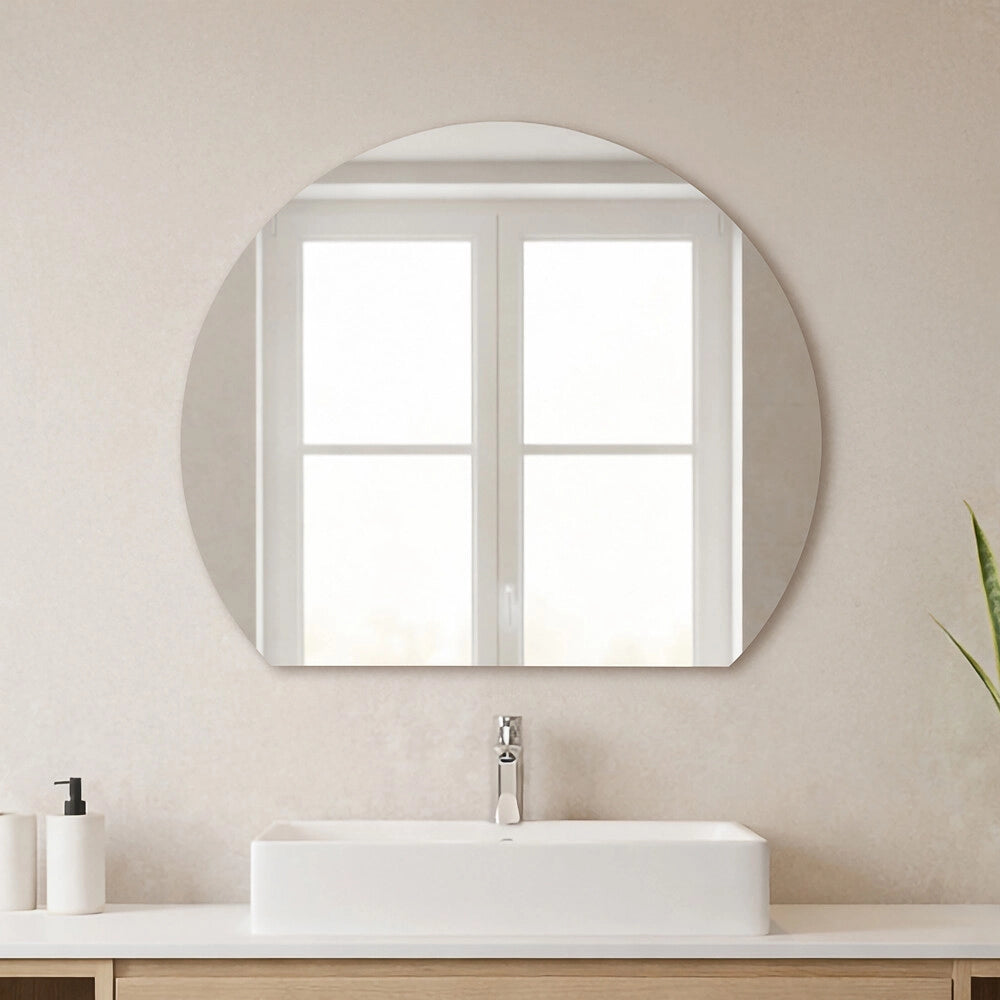 Specchio bagno a mezzaluna 80 cm a filo lucido con installazione a parete