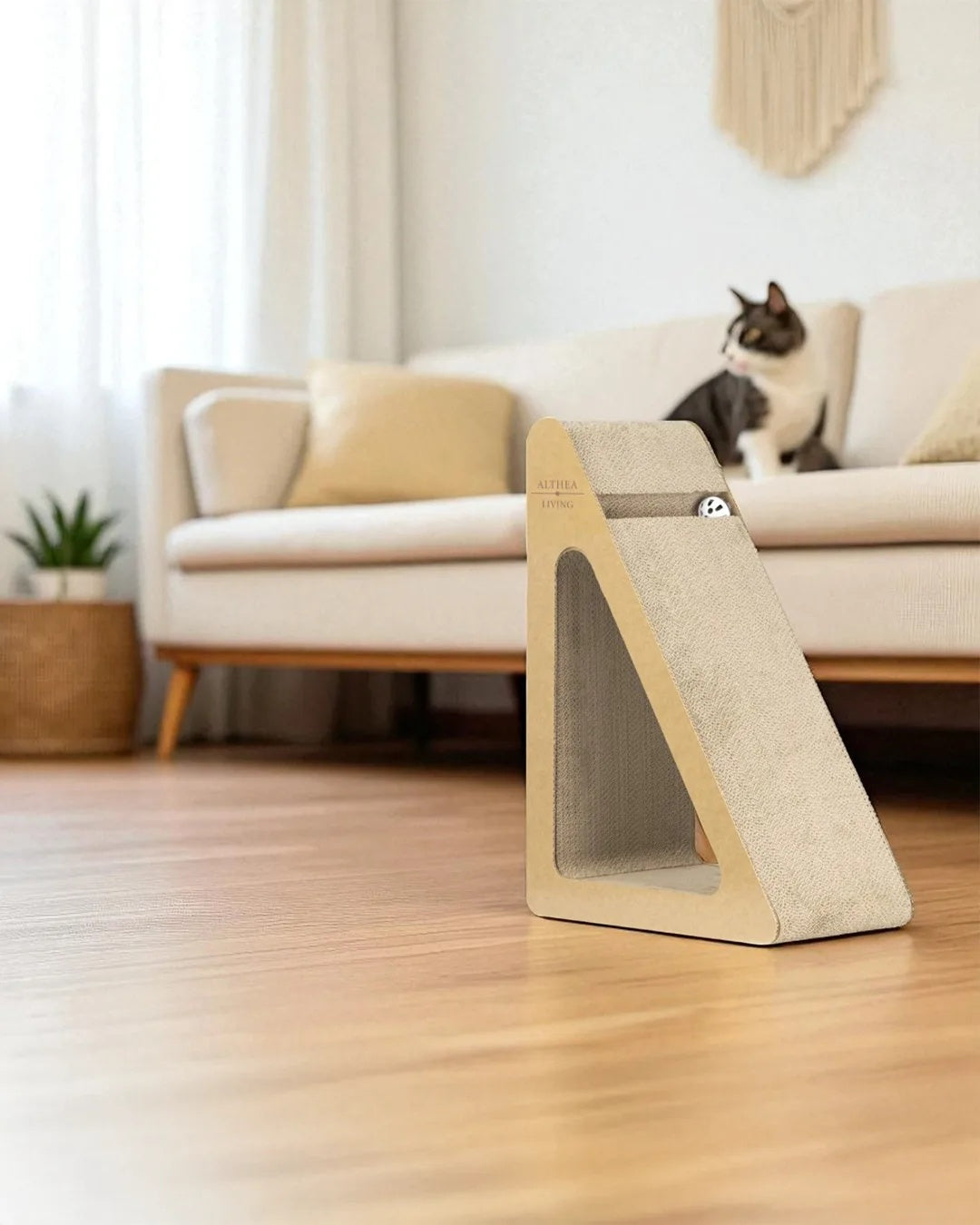 Tiragraffi per gatti ROMPEOLAS triangolare verticale con 6 superfici di graffiatura 62 x 43 x 26,5 cm