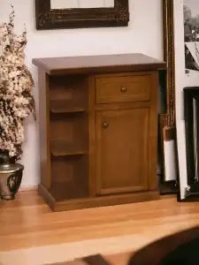 Mobiletto entratina in legno noce Bassano arte povera con alette