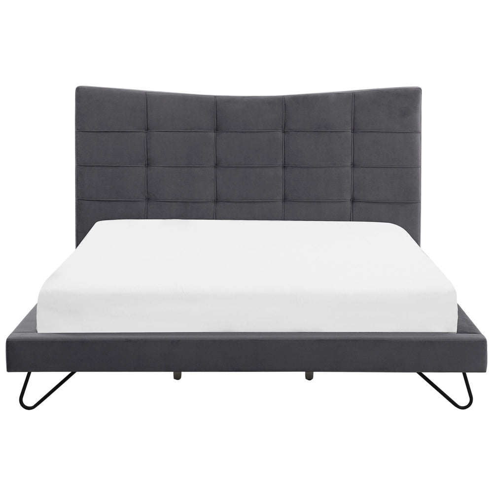 Letto 180 x 200 cm in velluto grigio struttura imbottita gambe a forcina in metallo testiera trapuntata