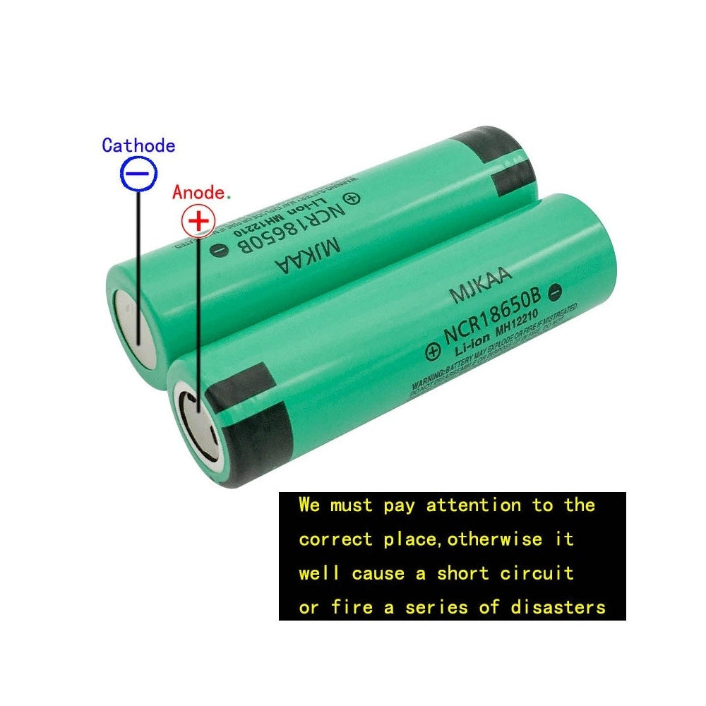 Trade Shop - 2 Batterie Pile Batteria Ricaricabile Ioni Di Litio 8800mah 3.7v Torce Led -