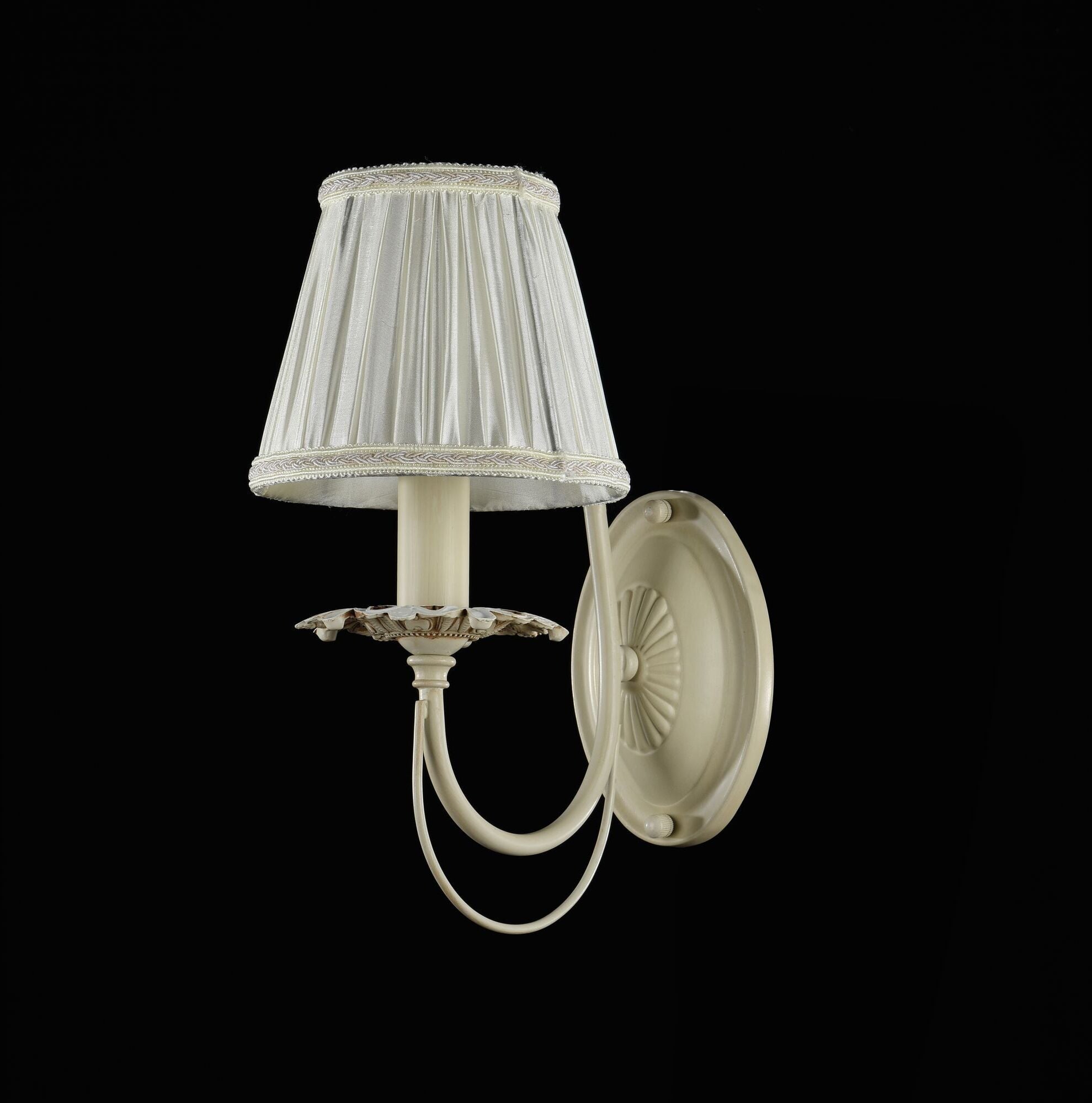 Lampada da parete Elegant in Metallo Olivia Avorio