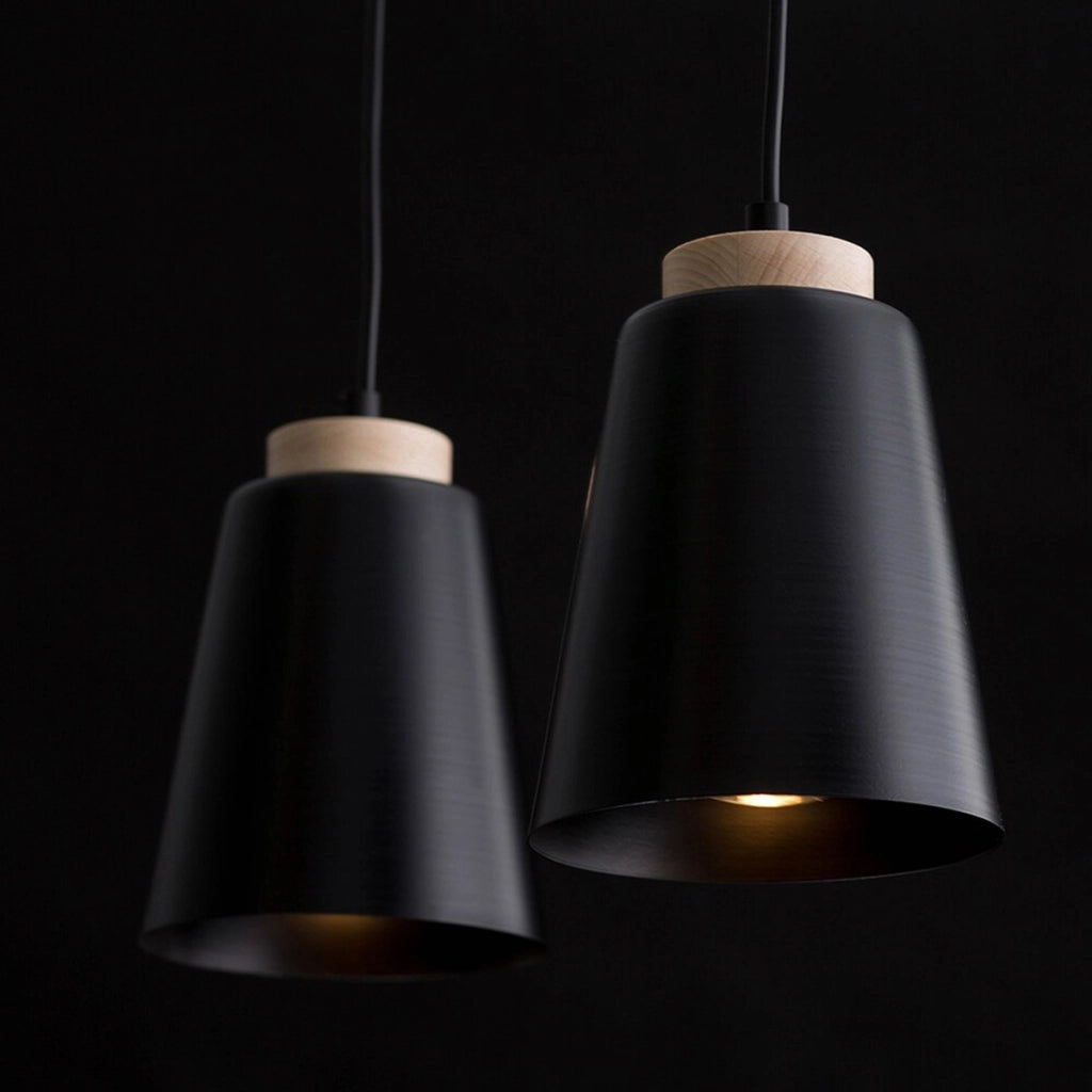 Lampada a sospensione Bolero in acciaio nero e legno