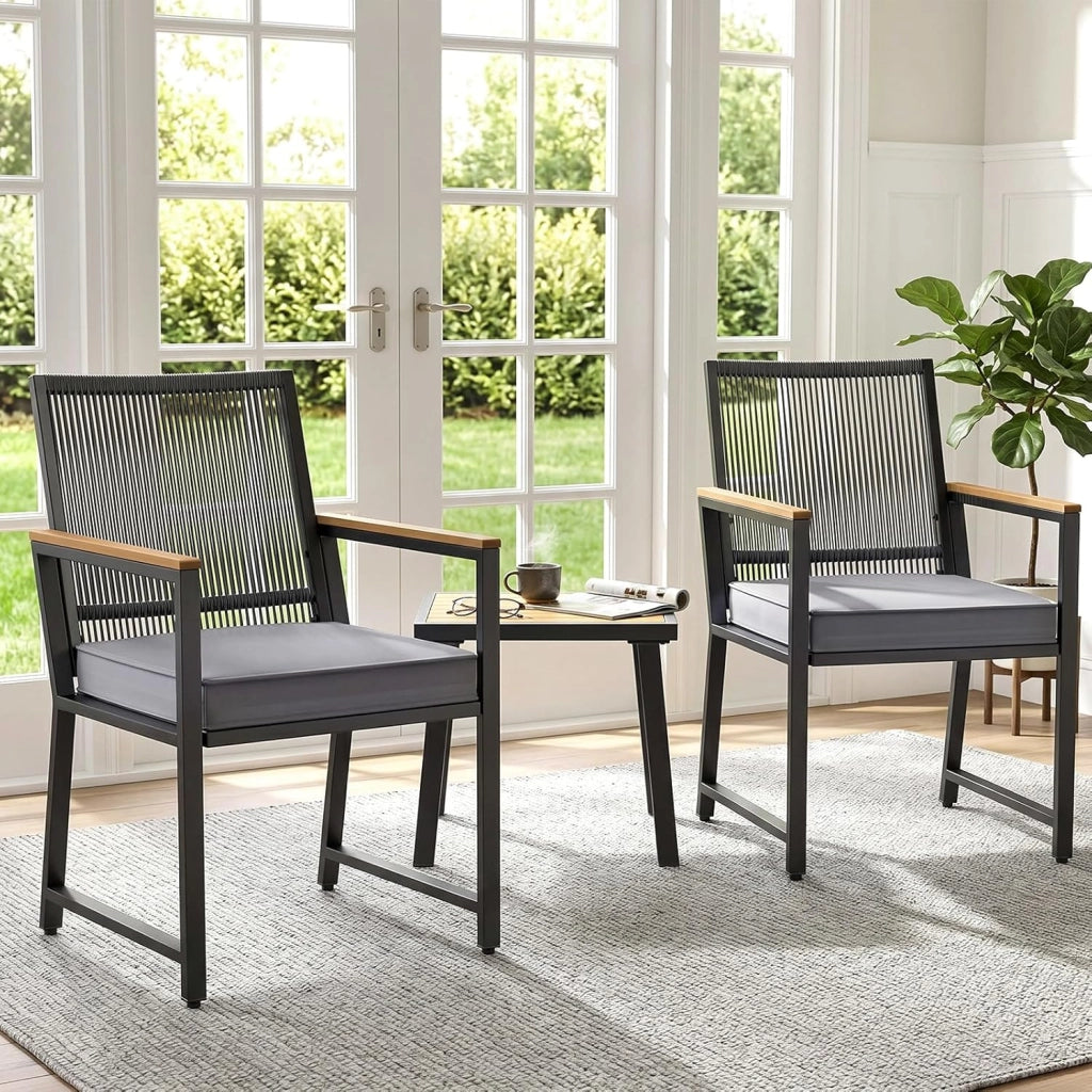Set di mobili da giardino in rattan, 3 pezzi, 2 sedie da giardino in rattan con tavolo, fino a 160 kg, resistente alle intemperie, braccioli in WPC, set di mobili da terrazza, giardino