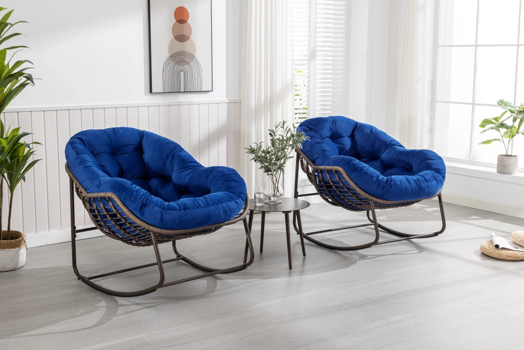 Poltrona a dondolo in rattan sintetico con cuscino imbottito struttura in acciaio e design ergonomico blu navy