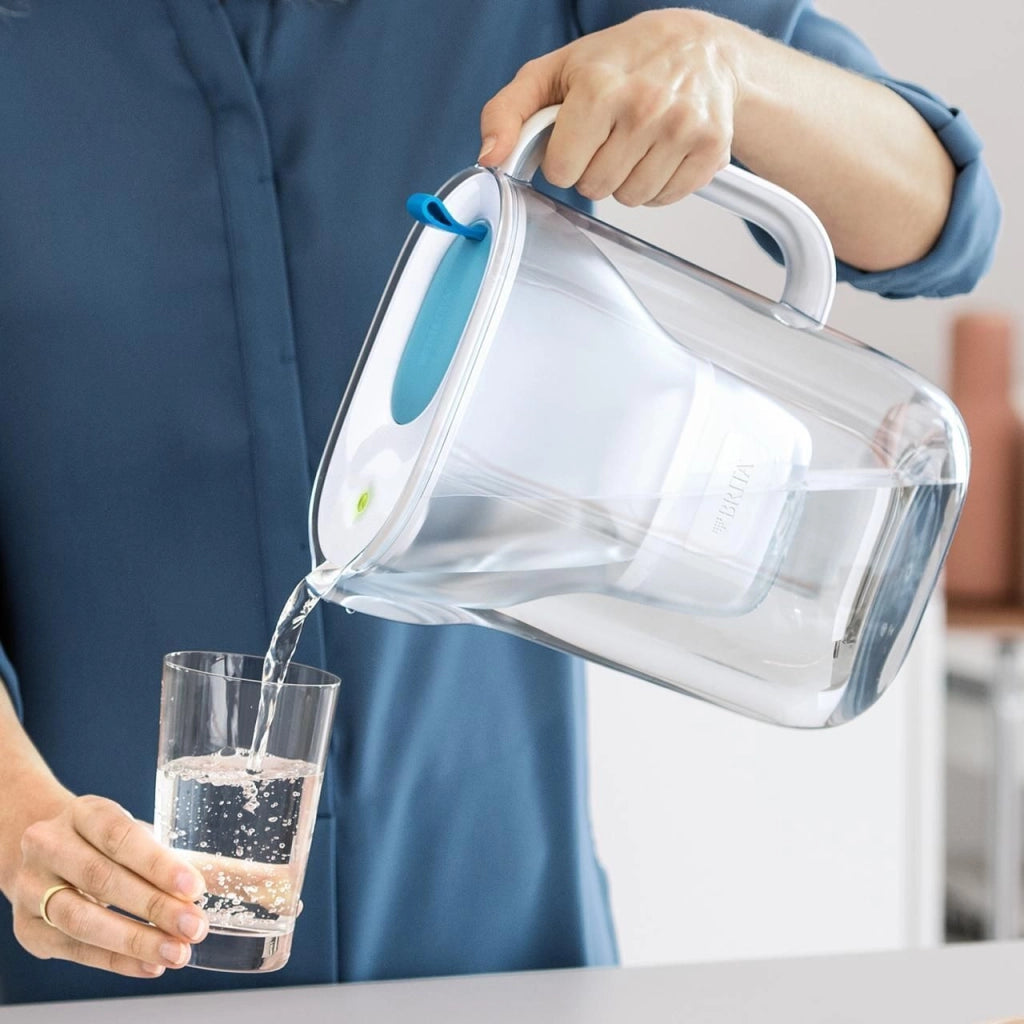 Brita 1051367 Bottiglia per filtrare l'acqua Capacita' 2,4 L Tecnologia MAXTRA Lavabile in lavastoviglie colore Verde Trasparente