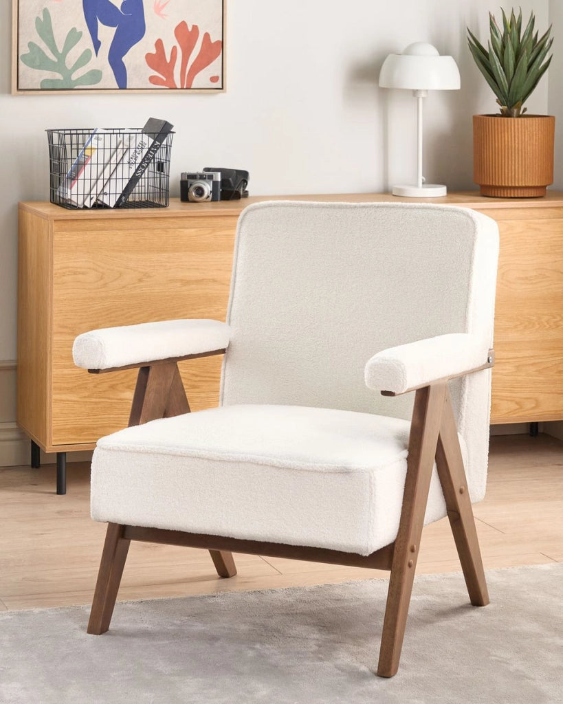 Poltrona Bianco Poliestere Tessuto Boucle Rivestimento Design Retrò Struttura in legno Braccioli Soggiorno