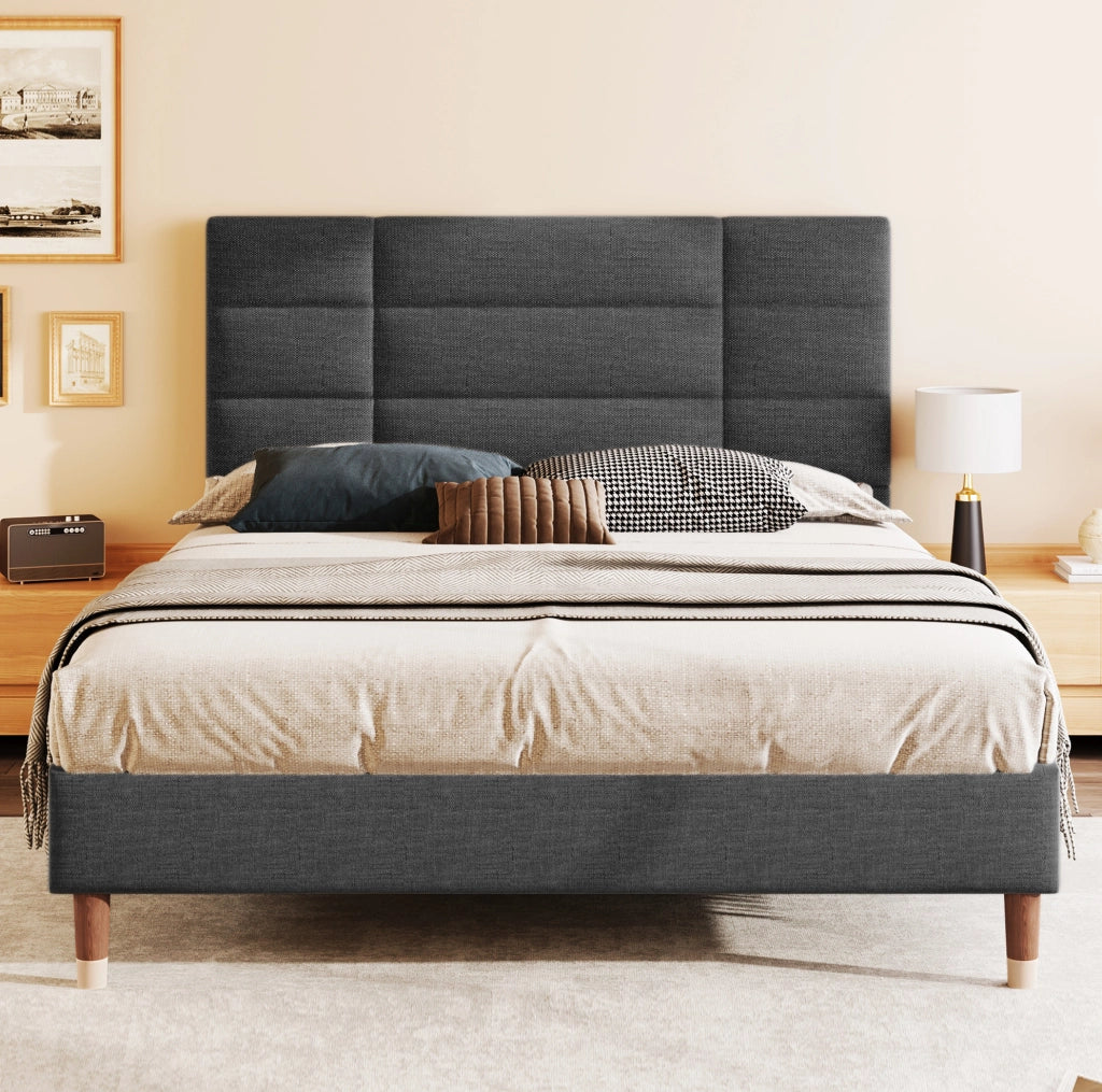 Letto matrimoniale 140x200 cm imbottito con rete a doghe; grigio; struttura in legno