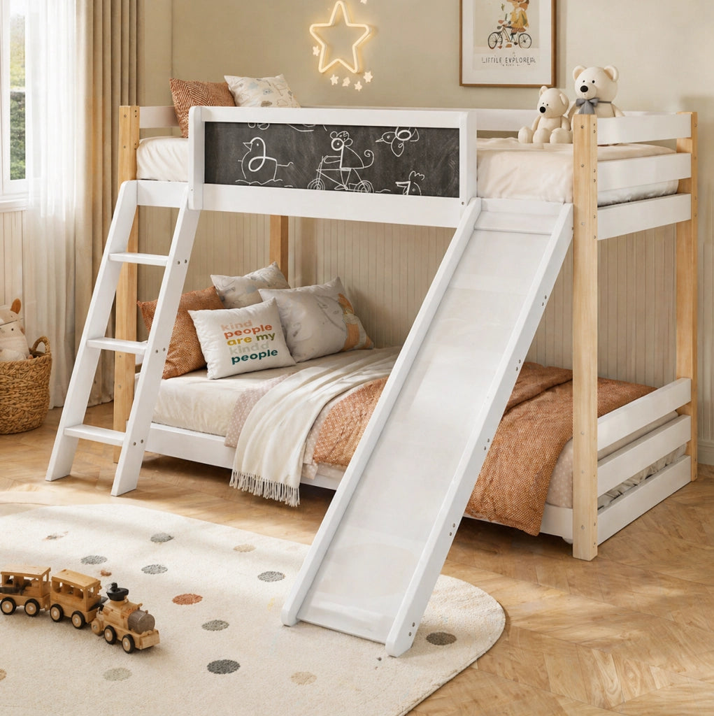 Letto a castello per bambini con scivolo; scala e lavagna; in legno; bianco