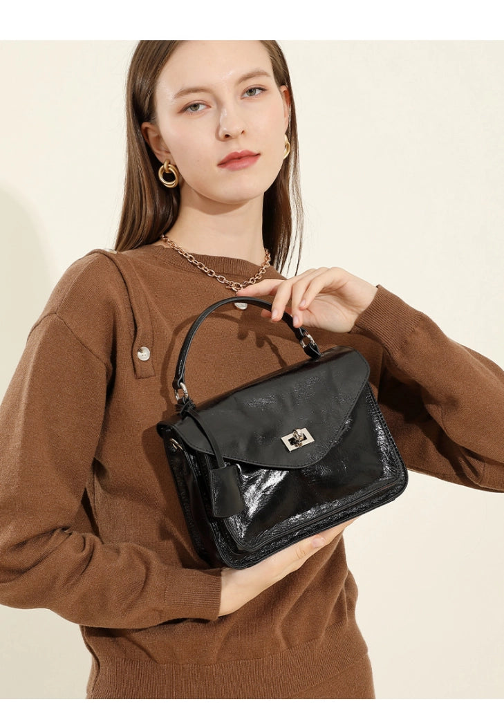 Borsa a tracolla da donna in vera pelle, modello tote/hobo, nera.