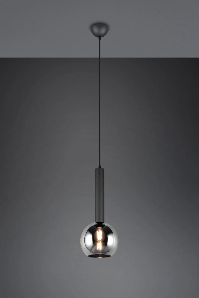 CLAYTON SOSPENSIONE METALLO NERO VETRO FUME' CROMATO D. 20CM 1 LUCE ATTACCO E27