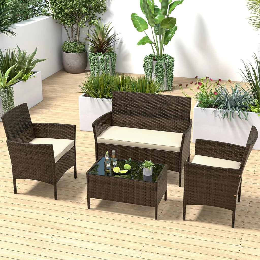 Soggiorno da giardino esterno per 4 persone in rattan PE, cuscini imbottiti, set da divano a 2 posti, 2 poltrone e tavolino in vetro temperato, mobili da terrazza per patio, balcone (marrone)