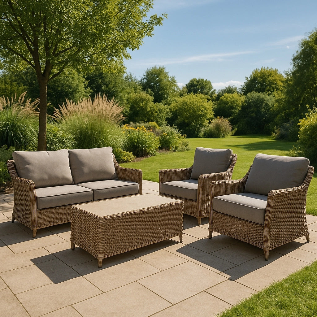 SET SALOTTO ADRIANO IN RATTAN BEIGE CON CUSCINI.