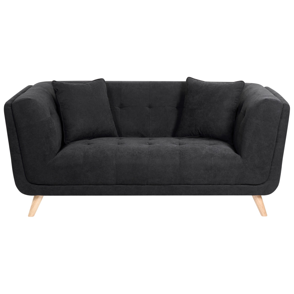 Divano a 2 posti in tessuto con cuscini decorativi gambe in legno e trapuntatura decorativa stile retrò nero