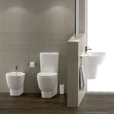 Wc filomuro monoblocco Rak One con scarico universale e copriwc