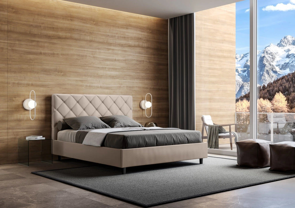 Letto Matrimoniale 160x190 cm con Rete e Contenitore con Testata e Alzata Comoda Imbottito in Similpelle Priya Tortora