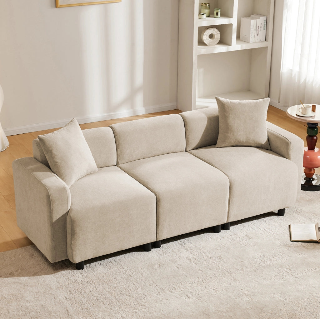 Divano 3 posti in ciniglia beige con 2 cuscini