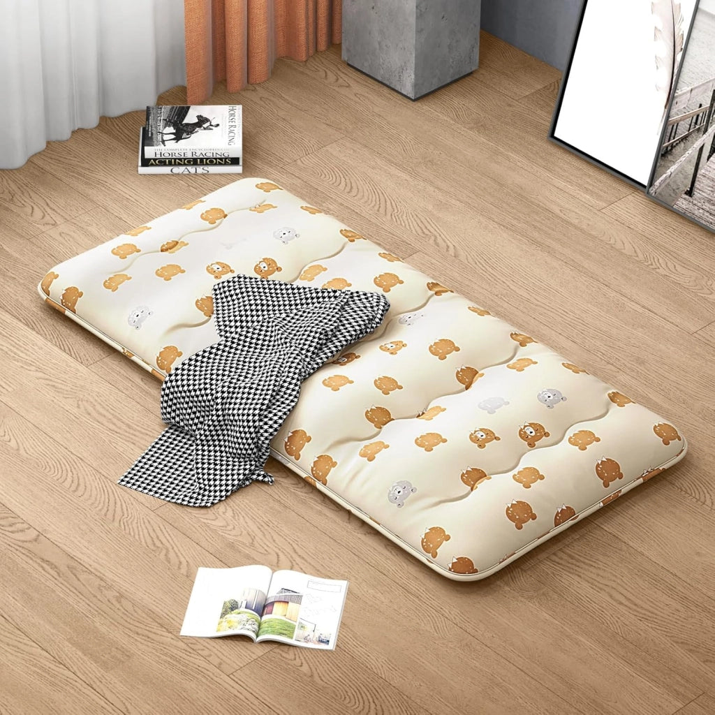 Materasso da pavimento Futon Giapponese, Tappetino Tatami Pieghevole e Portatile, Materasso Pieghevole con Borsa da Trasporto e Fodera Rimovibile (Beige+Orso, 90 x 200 cm)