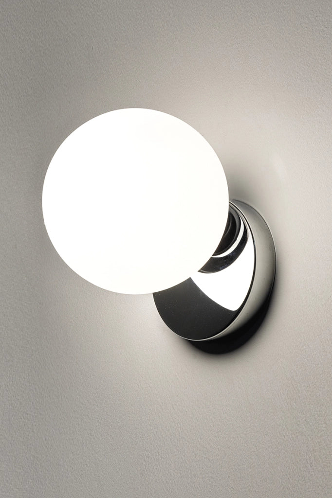 Hoko Plafoniera a 5 Luci con Diffusori in Vetro Bianco Latte e Struttura in Metallo Cromato - Attacco E14 IP20 - Rossini Group