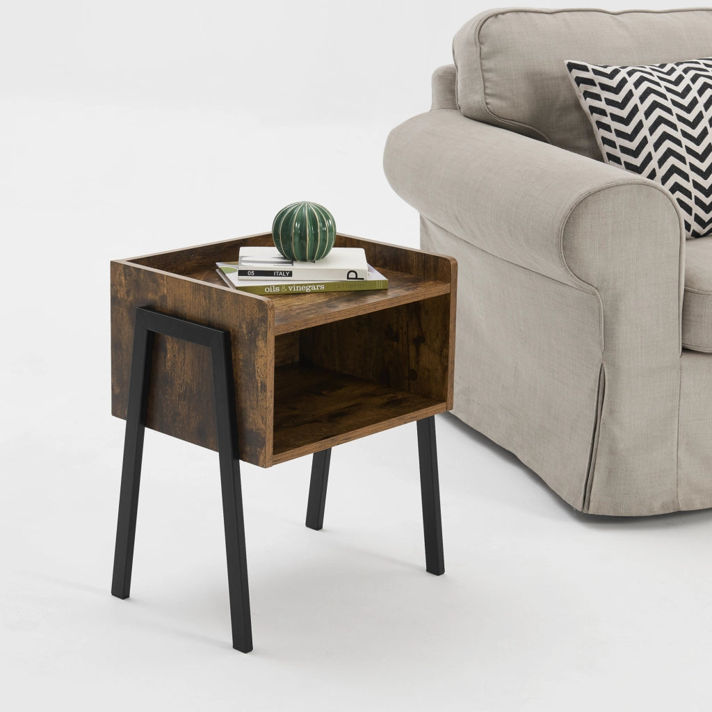 Comodino con Scomparto e Piano con Bordo Rialzato Mobiletto Impilabile 52x42x35 cm Effetto Legno Scuro [en.casa]