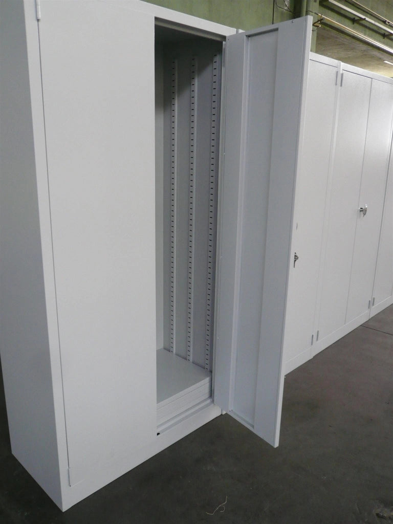 Armadio blindato monoblocco con ante battenti di spessore 12/10 cm. 100x50x200h