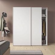 Guardaroba 0, Armadio moderno a 2 ante scorrevoli, Mobile moderno da camera con tubo appendiabiti e ripiano, Made in Italy, Cm 180x60h202, Bianco
