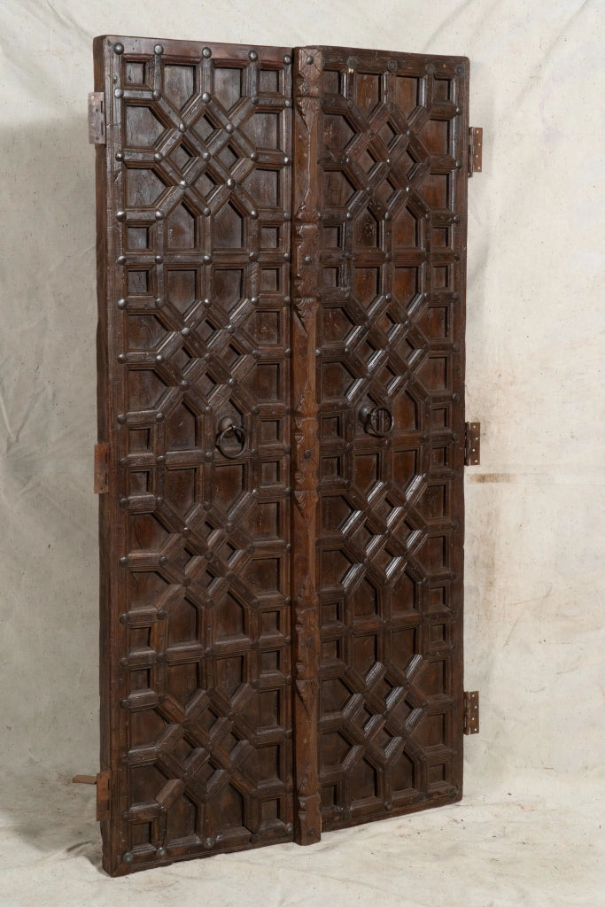Biscottini Porta portone in legno massello e ferro da interno o da esterno vecchia e antica medievale scorrevole