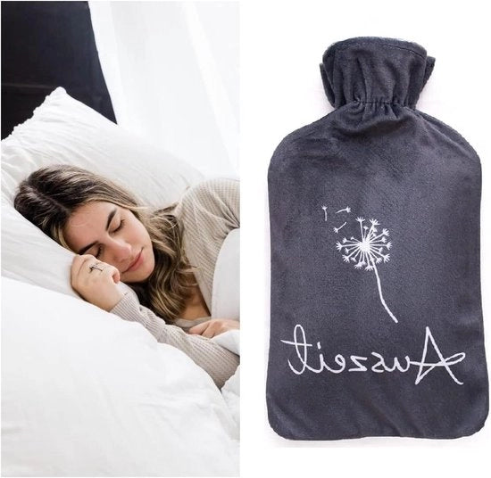 Kruik per acqua calda con frase Auszeit copertura a strappo grigio-crema 2 litri - rilassante e caldo - tendenza regalo - per sentirsi bene guanciale riscaldante - 79.