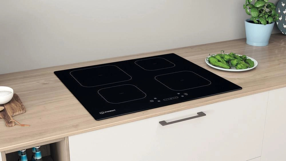 Indesit Piano cottura a induzione IS 83Q60 NE - IS 83Q60 NE